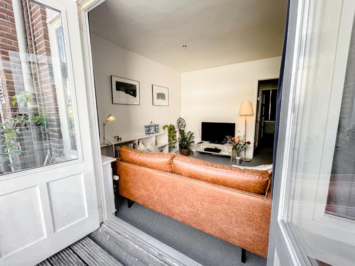 Here'S Lucy Amsterdam Bagian luar foto