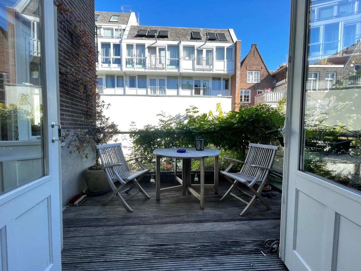Here'S Lucy Amsterdam Bagian luar foto